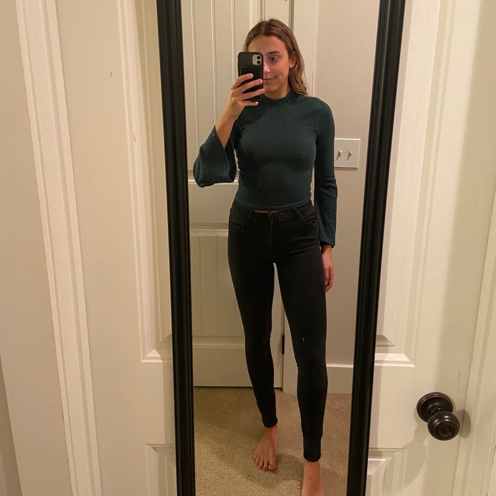 Green Ribbed Turtleneck Long-sleeved Crop Top